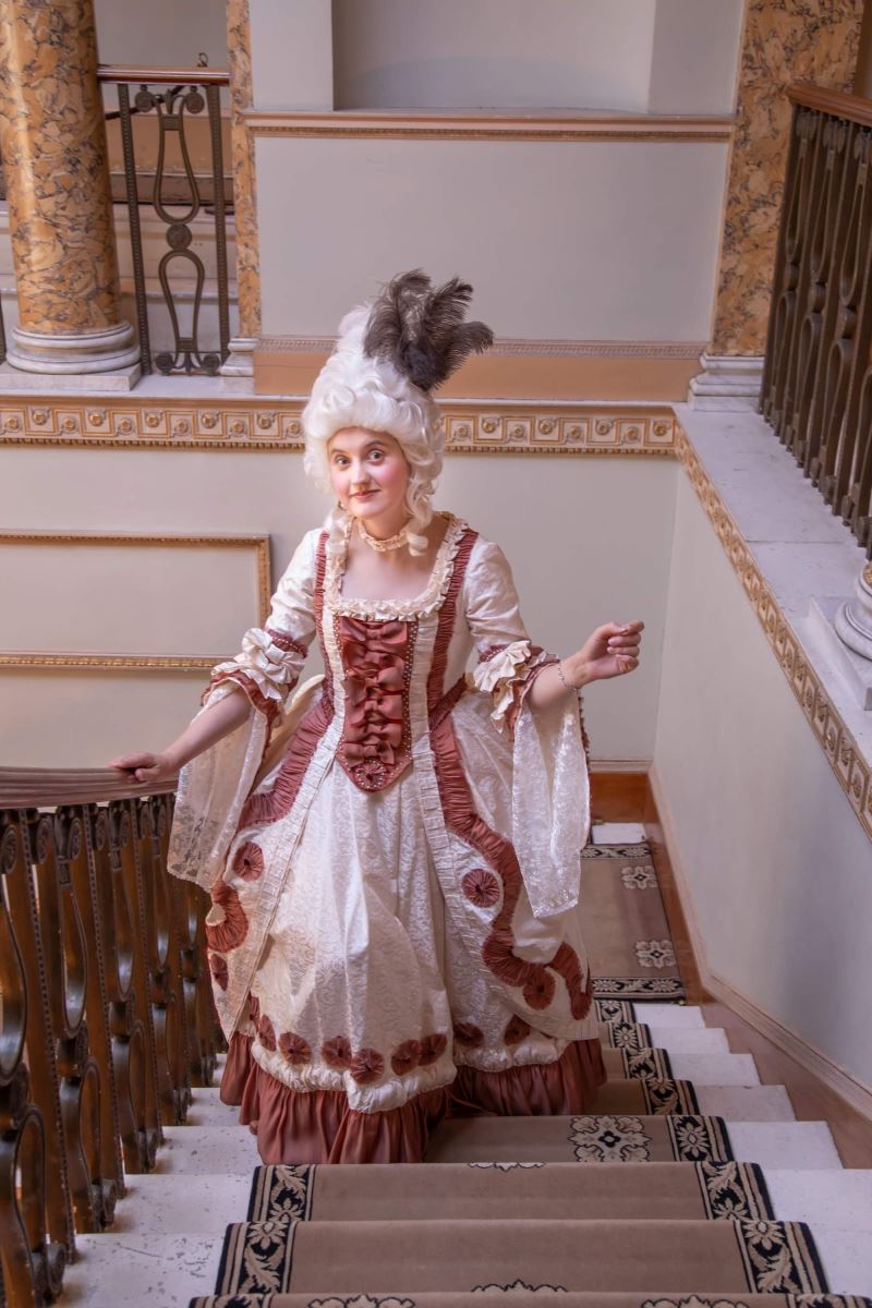 scriptorium dressing the Georgian Lady